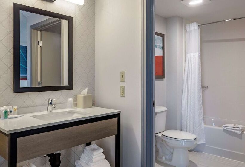 酒店 Comfort Inn & Suites