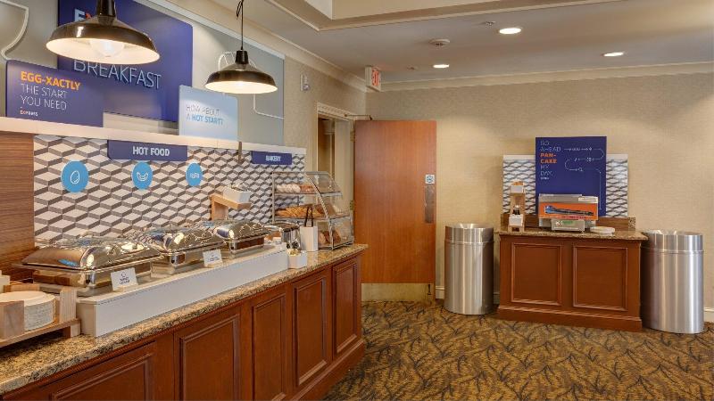 酒店 Comfort Inn & Suites