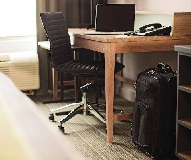 Отель Country Inn & Suites by Radisson, Austin North Pflugerville, TX
