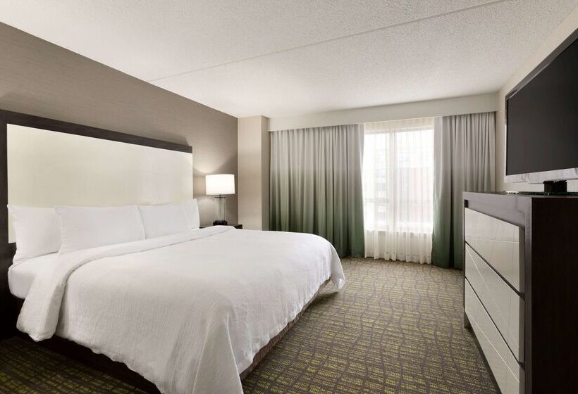 هتل Embassy Suites By Hilton Newark Wilmington South