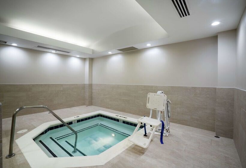בית מלון כפרי Embassy Suites By Hilton Nashville At Vanderbilt