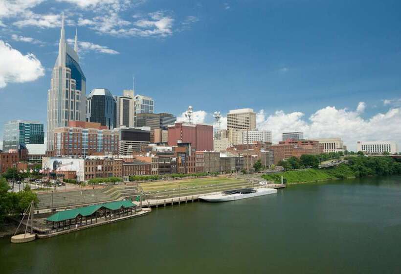 בית מלון כפרי Embassy Suites By Hilton Nashville At Vanderbilt
