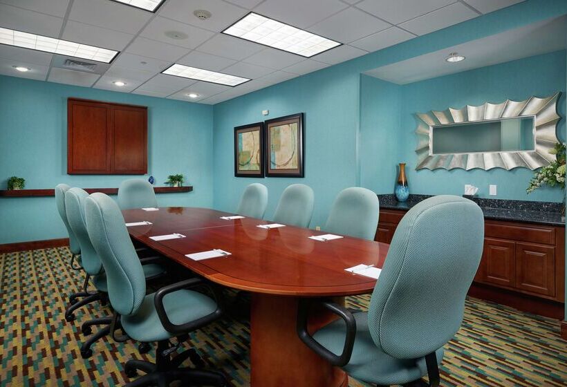 فندق Hampton Inn Bermuda Run
