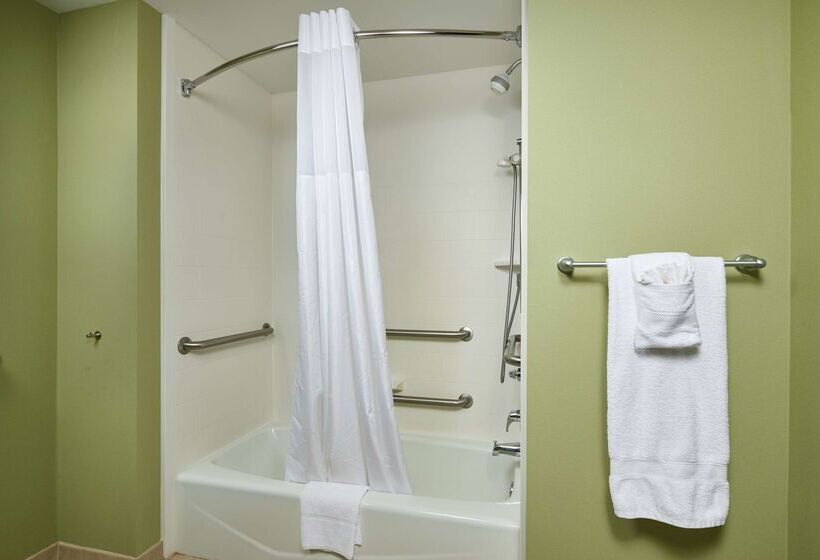 فندق Hampton Inn Bermuda Run