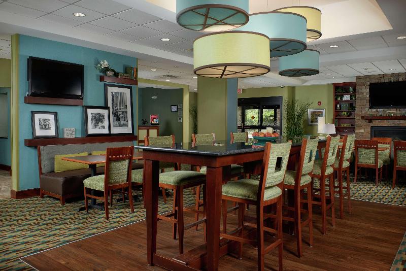فندق Hampton Inn Bermuda Run
