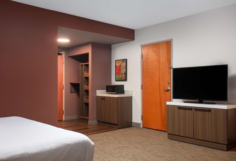 בית מלון כפרי Hilton Garden Inn Kalispell