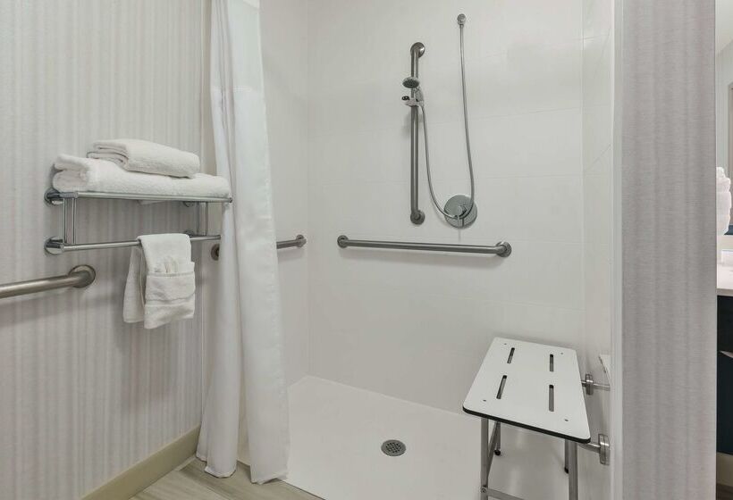 فندق Hilton Garden Inn Minneapolis   Maple Grove