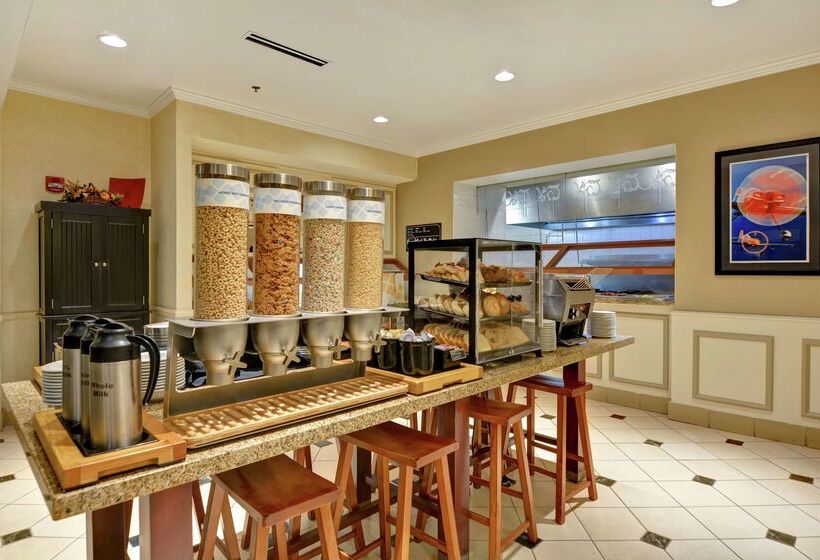 فندق Hilton Garden Inn Oshkosh