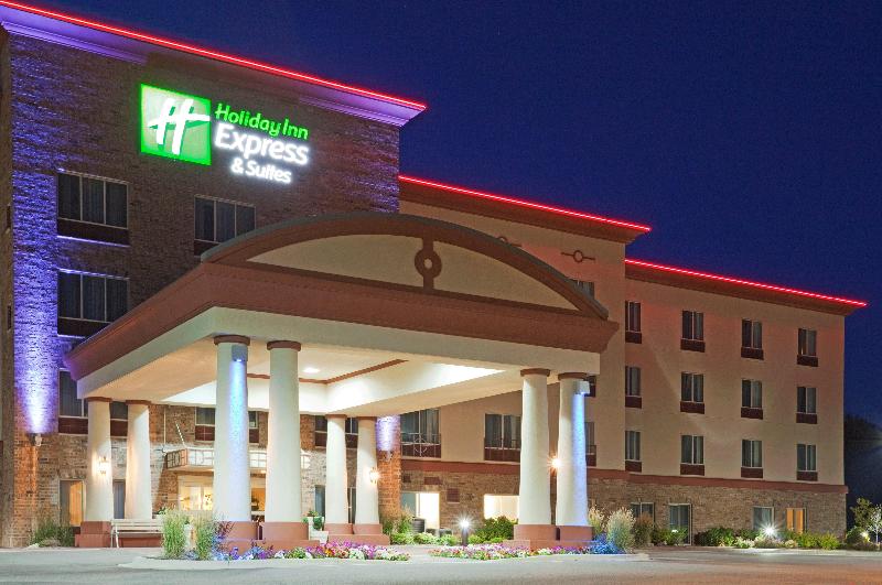 فندق Holiday Inn Express & Suites Wausau, An Ihg
