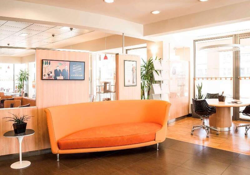 בית מלון כפרי Ibis Como