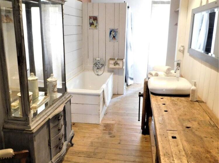 ホテル Prieuré Saint Louis Maison D Hôtes