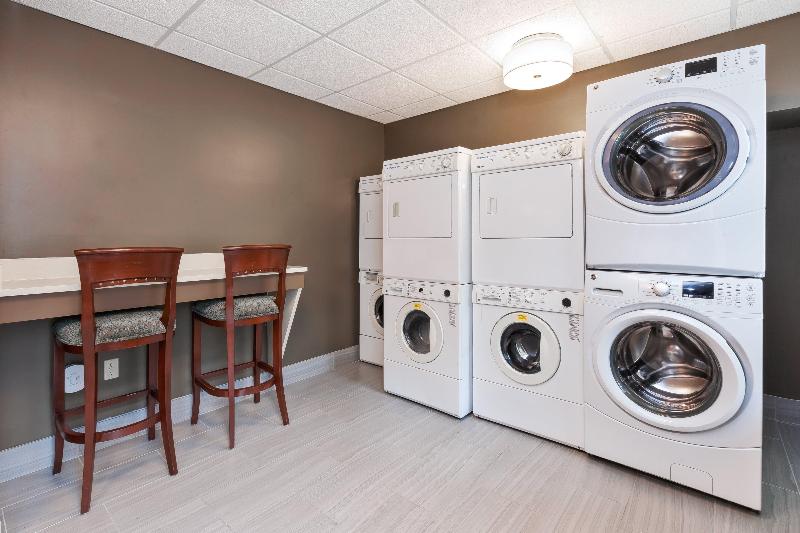 هتل Staybridge Suites Kalamazoo, An Ihg