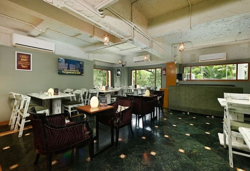 בית מלון כפרי Vits Sharanam Thane