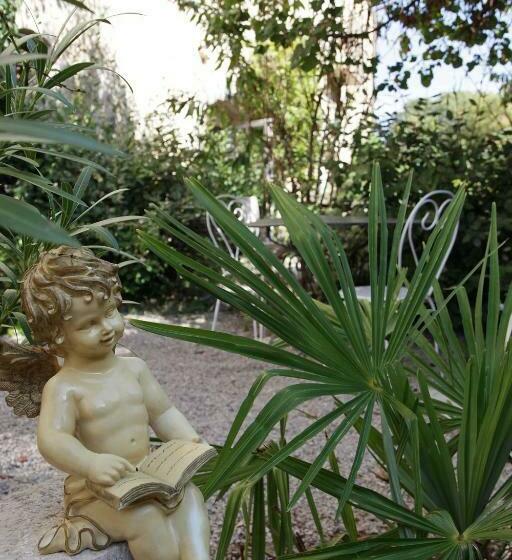 مبيت وإفطار La Colombiere Du Château