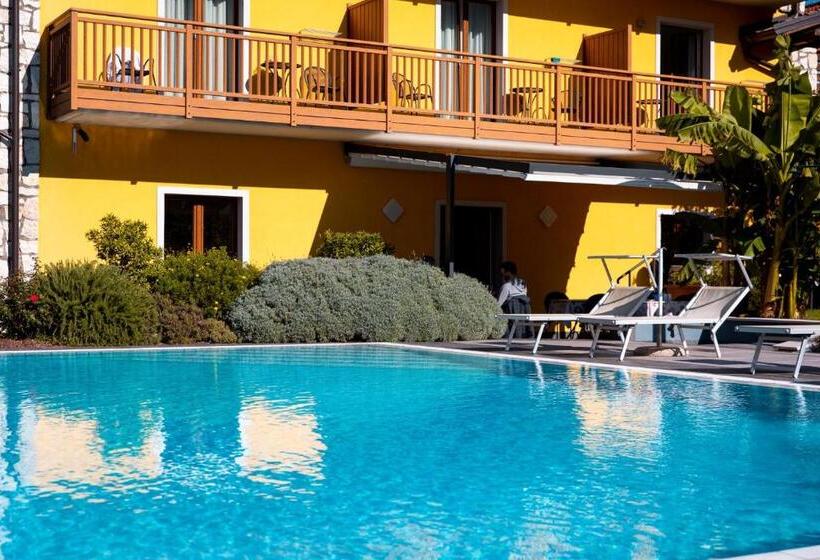 مبيت وإفطار Maso Agritur Santa Lucia