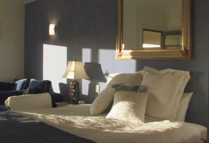 مبيت وإفطار Wombadah Luxury Accommodation