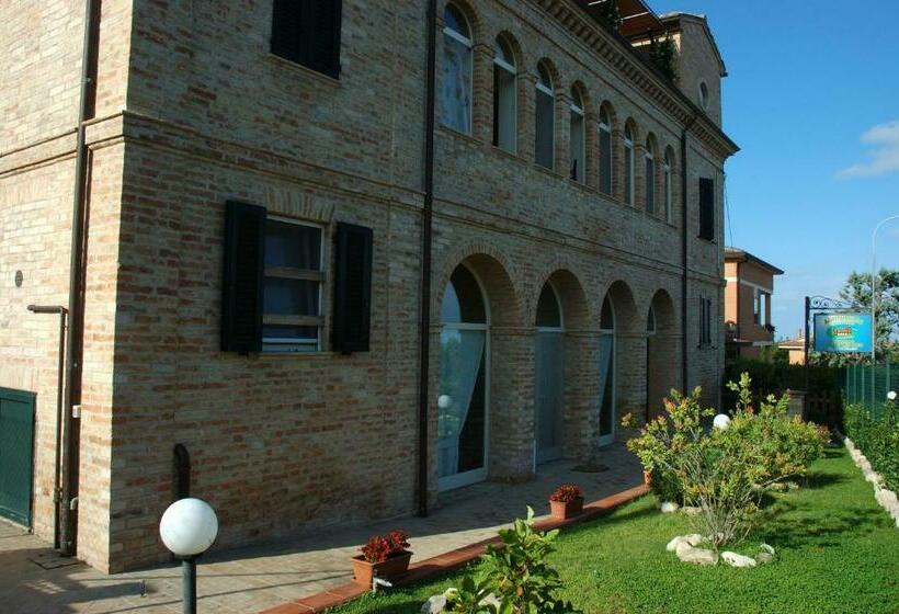 ホテル Agriturismo Casa Degli Archi