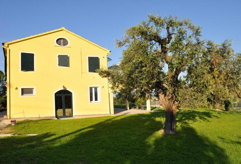 فندق Agriturismo Monte Maggio