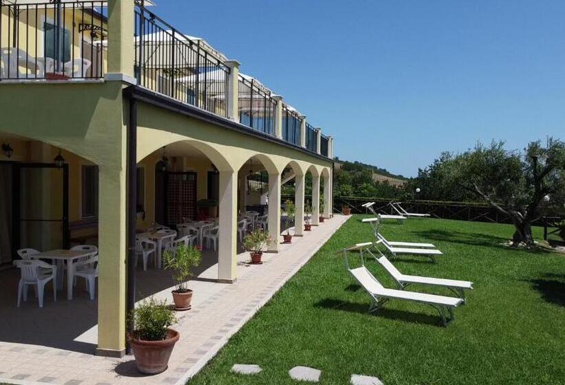 فندق Agriturismo Monte Maggio