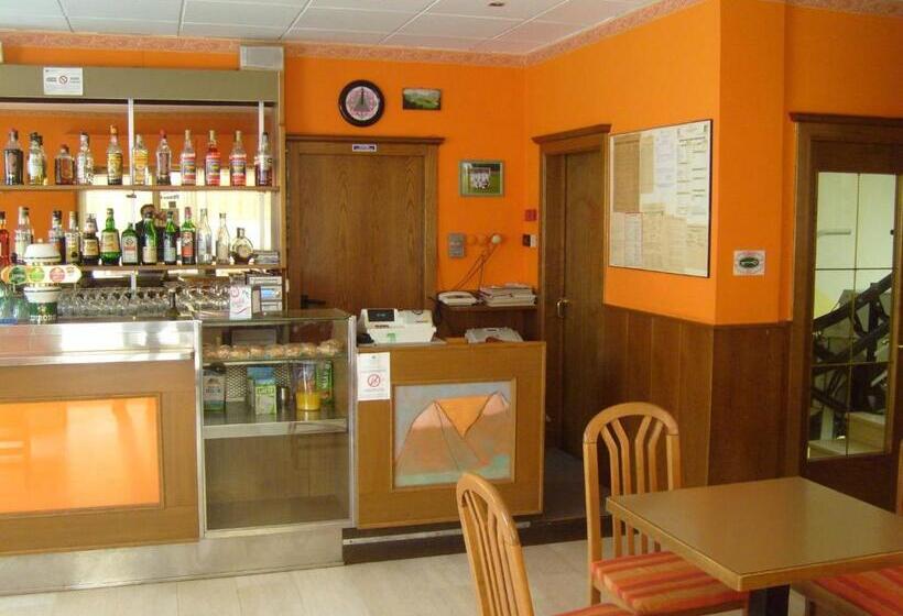 בית מלון כפרי Albergo Drena