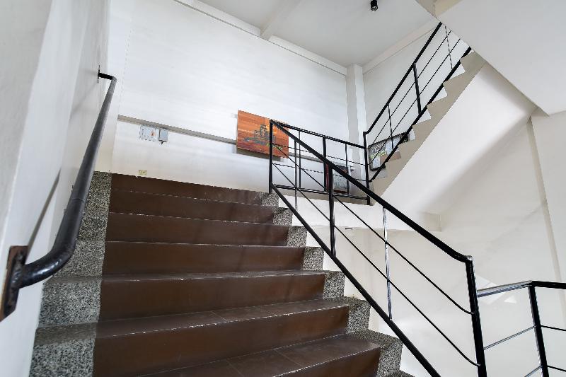 בית מלון כפרי Oyo 425 Residences By Sirc