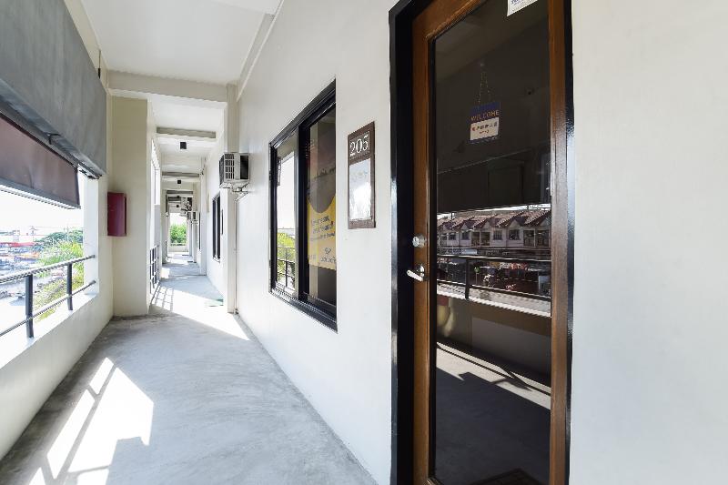 בית מלון כפרי Oyo 425 Residences By Sirc