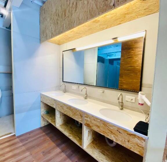 هاستل Hide And Sea At Green Island