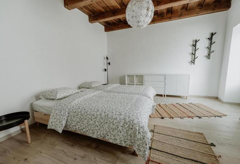 تختخواب و صبحانه Casa Botár Vendégház