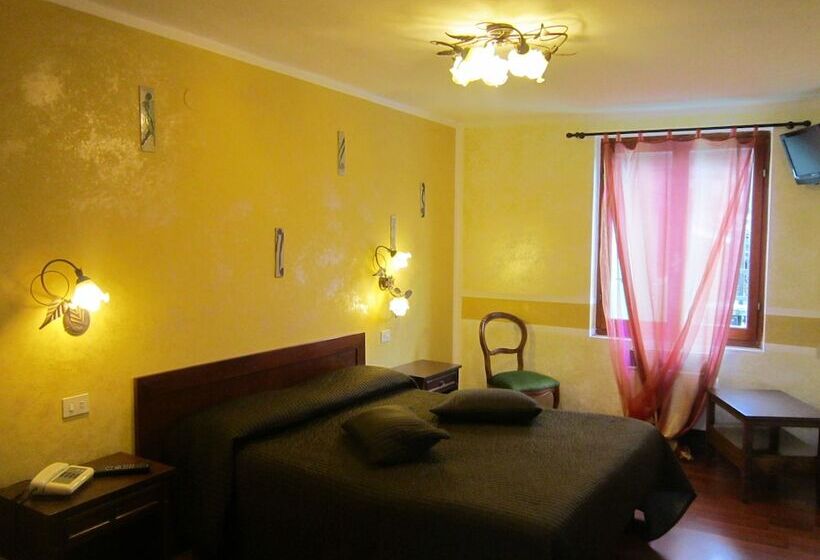 فندق Cuccaro Club   Val Di Vara E Cinque Terre