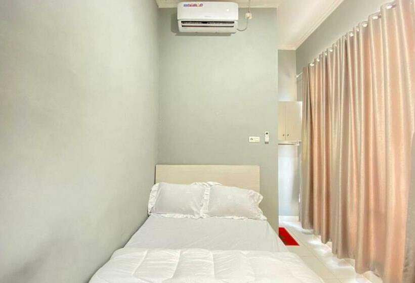 هتل Pelangi Guest House Palembang Redpartner