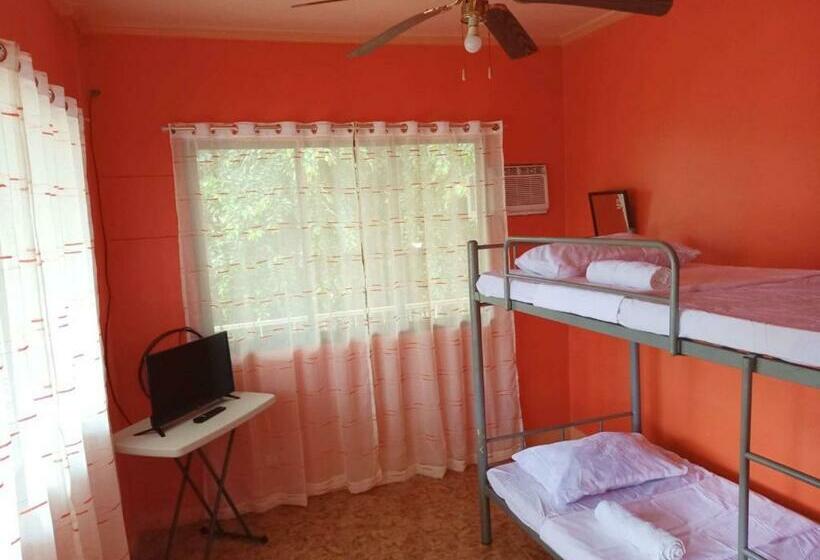 ホテル Reddoorz @ Garcia Hernandez Bohol