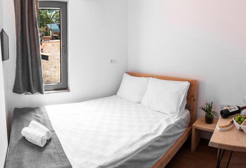 هتل Solo Boutique