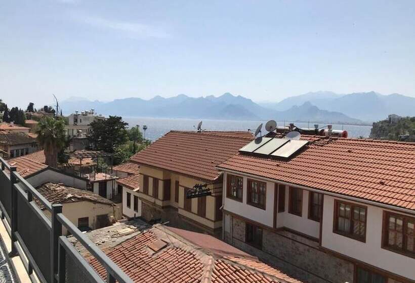 هتل Solo Boutique