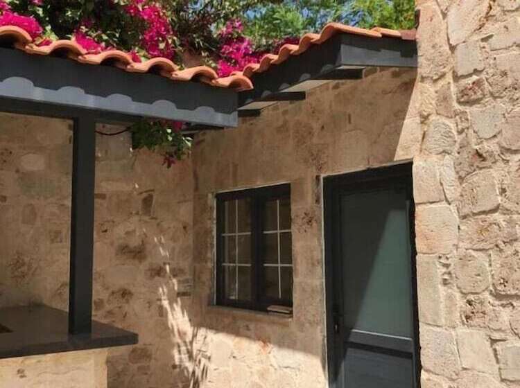 هتل Solo Boutique