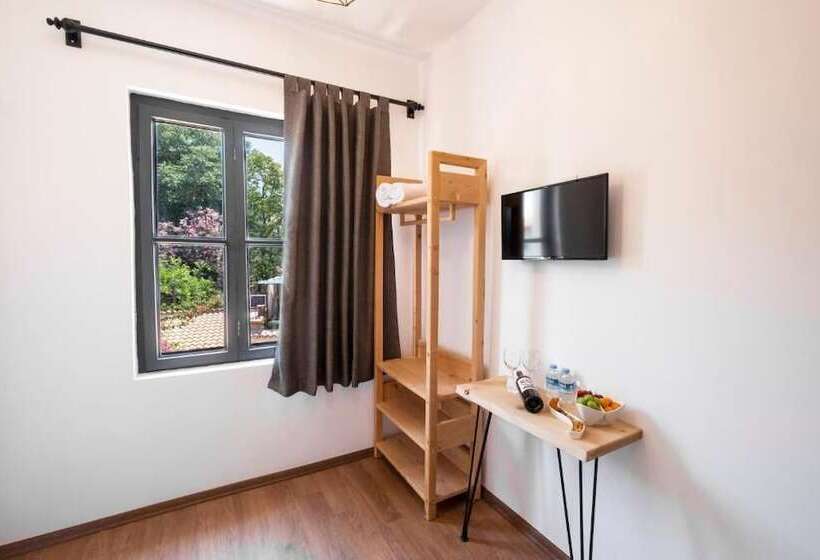 هتل Solo Boutique