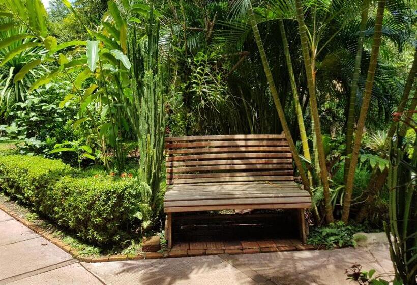 منتجع Kingfisher Ecolodge