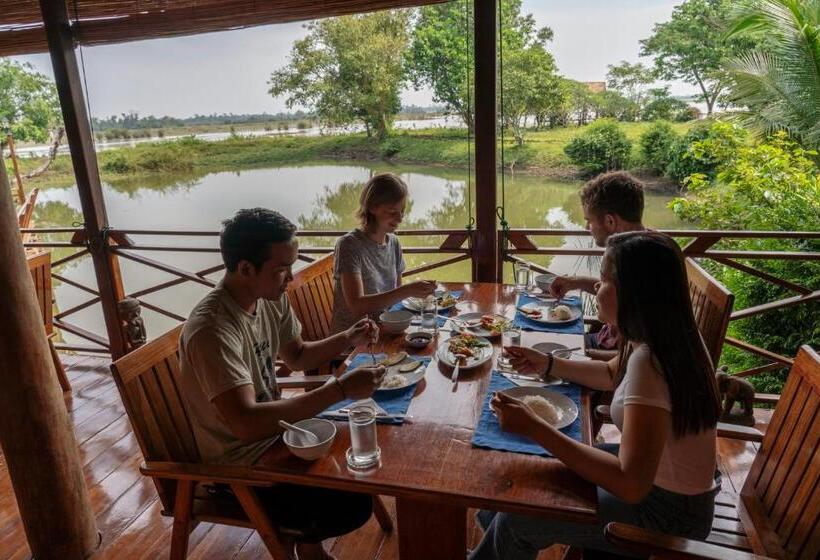 منتجع Kingfisher Ecolodge