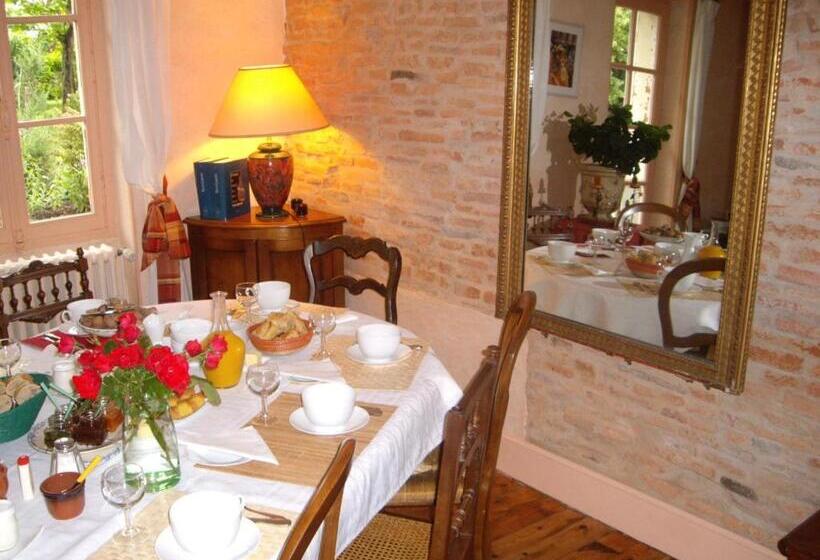 ベッドアンドブレックファースト Chambres D Hotes Les Douves