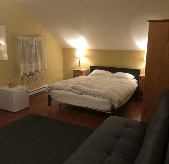 住宿加早餐  Crowsnest Vineyards Guesthouse