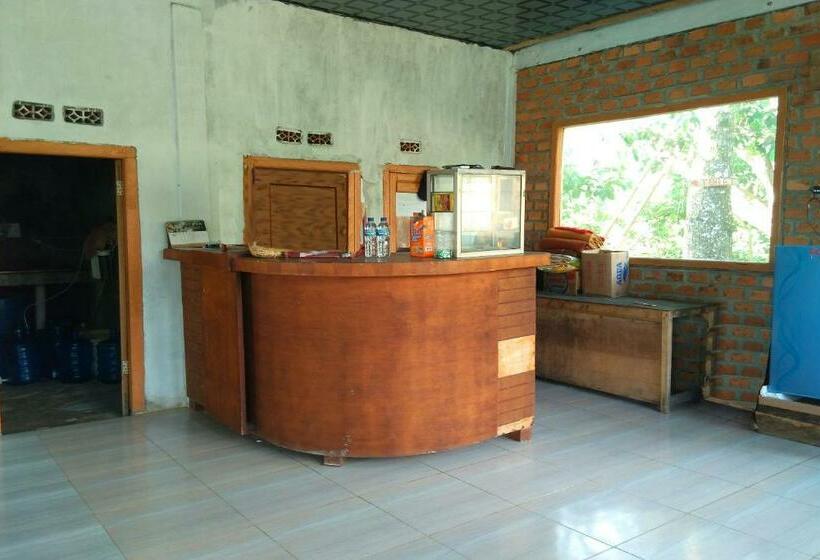 בית מלון כפרי Oyo 2246 Anjung Bang Oking  & Resort