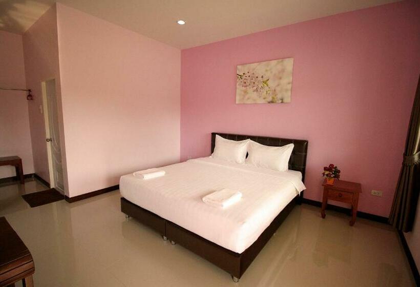 Khaohom Resort
