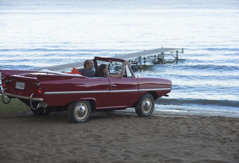 مُتل Delton Oaks Resort