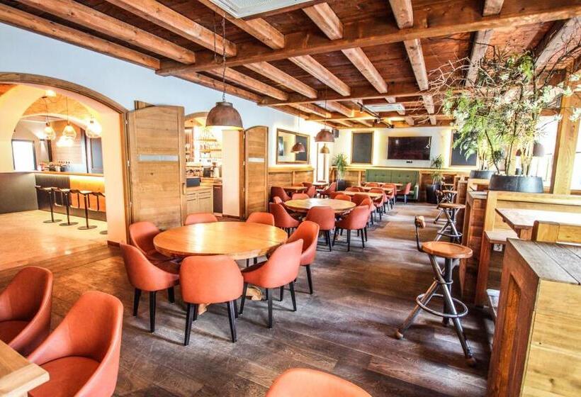 هتل Mariel Znojmo