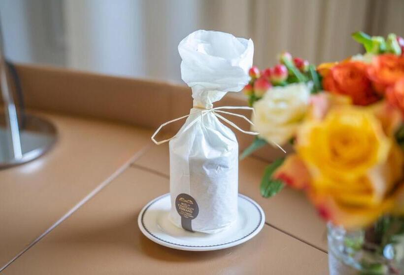 민박 Chateau De Ferrand