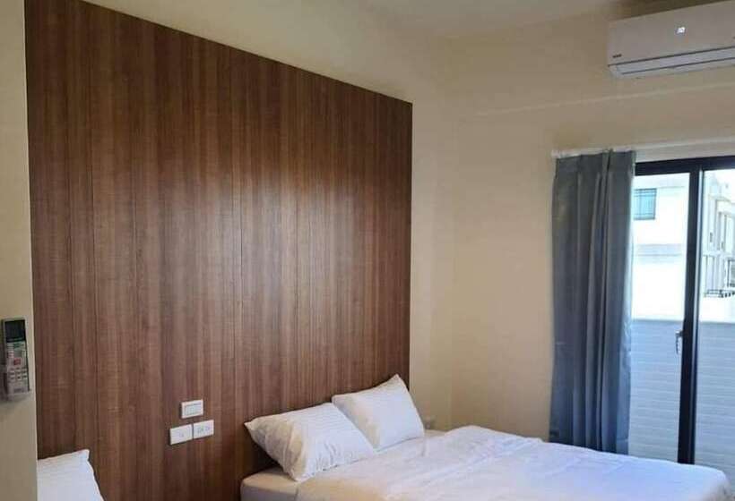 تختخواب و صبحانه Police House