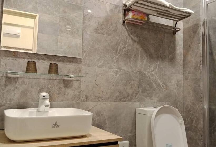 تختخواب و صبحانه Police House