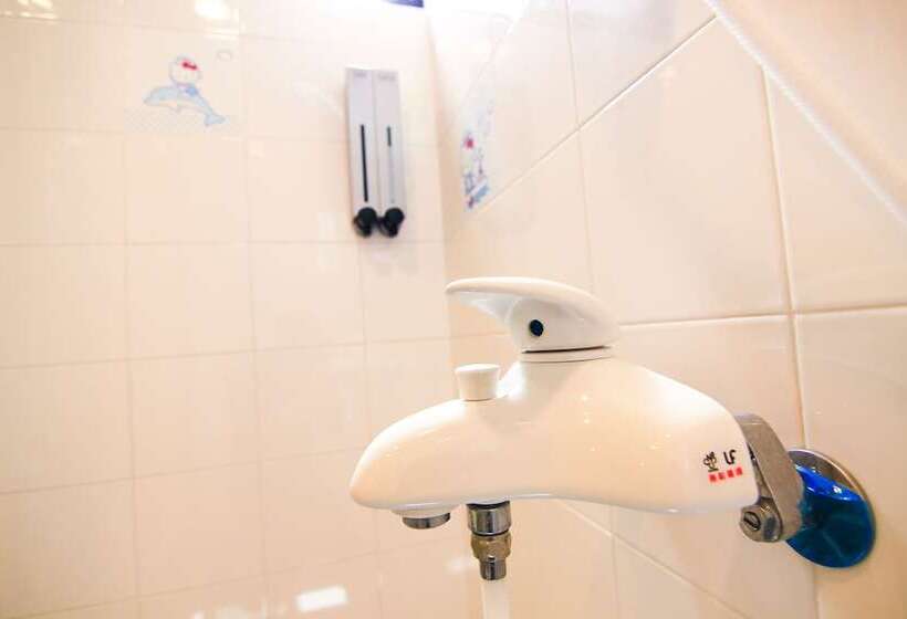 تختخواب و صبحانه Police House