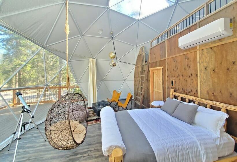 Отель Clear Sky Resorts  Glacier  Unique Sky Domes