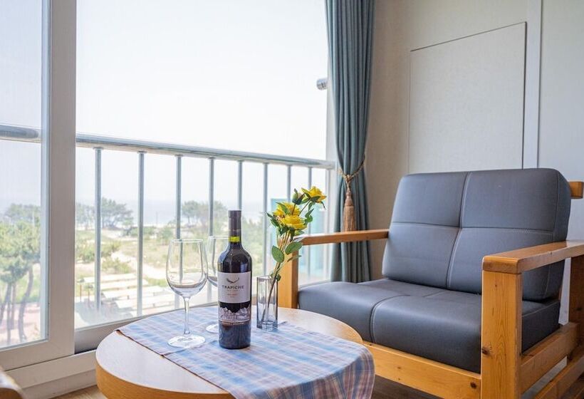 فندق Goseong Sunshine Beach Pension