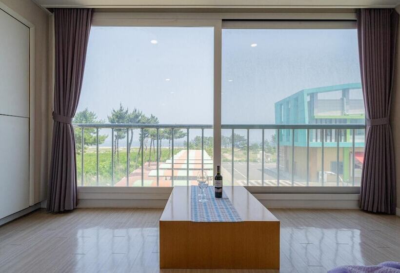 فندق Goseong Sunshine Beach Pension